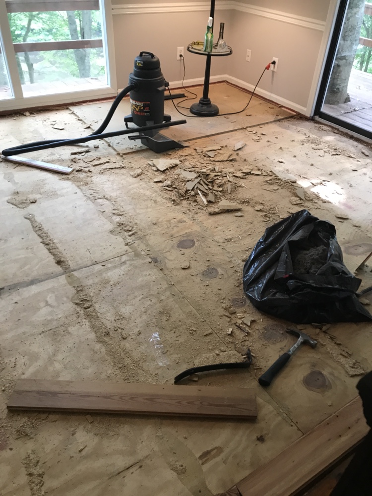 Replacing Old Carpet with Heart of Pine Hardwood Floor (part 2 - Dining Room)