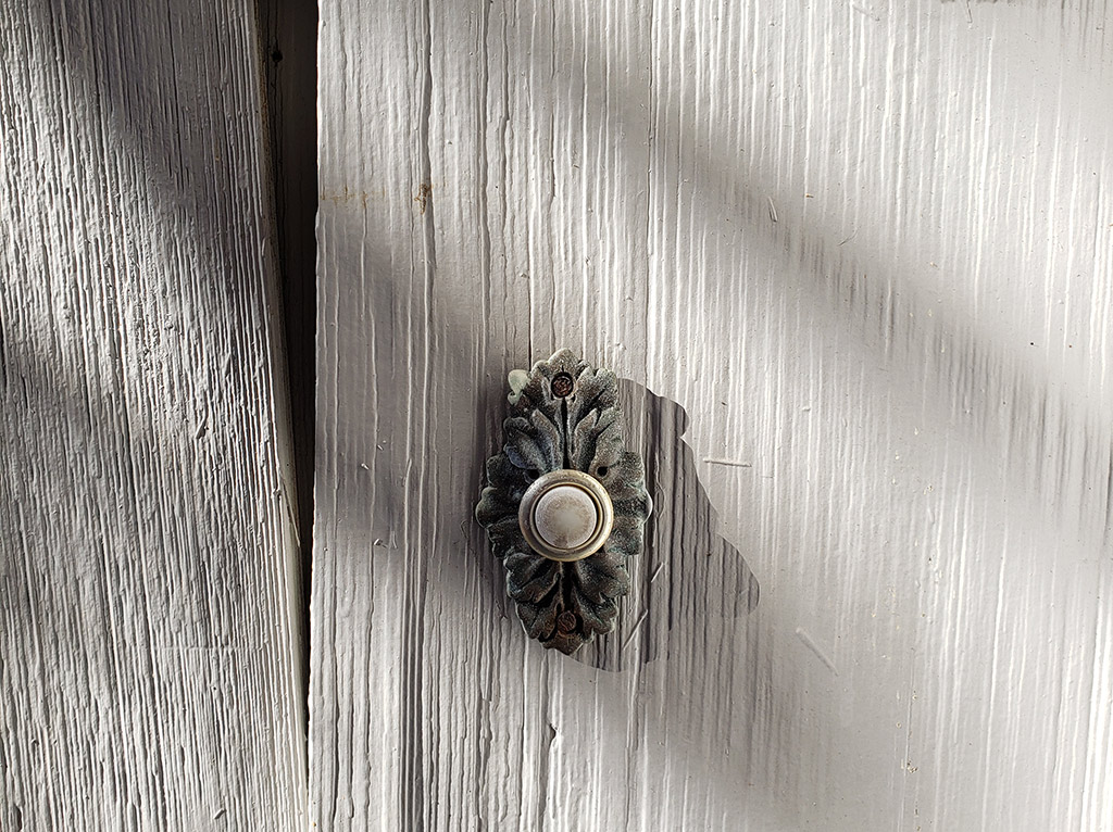 old 1980's door bell