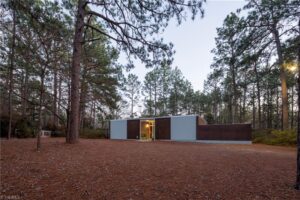 House Tour: A 1959 Mid-Century Modern Bachelors Pad