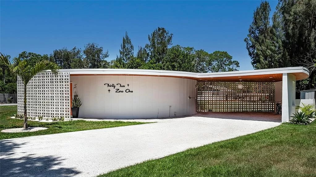 A Magnificent transformation of a Mid-Century marvel at 3201 Peachtree St.