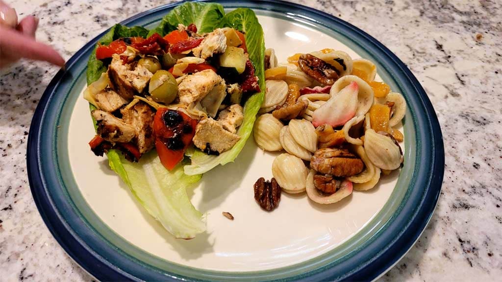 Delicious Lettuce Wrapped Chicken And Vegetables From The Grill 3 Grilled Chicken And Vegitable Wrap With Pasta Salad