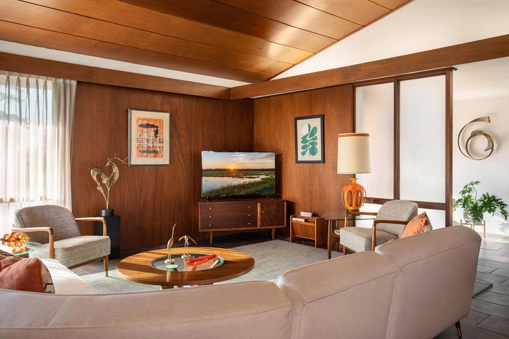 House Tour: An Amazing 1961 Mid-Century Modern, The Leeds House 5 1961 Mid-Century Modern Leeds home living room and entrance