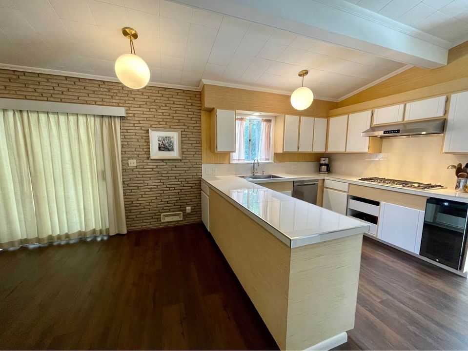 MCM Kitchen