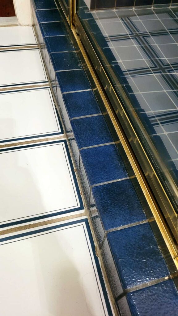 How to Restore or Change Stained Grout Color in Seconds