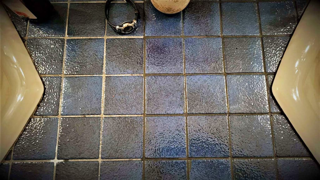 before and after grout color change on 1950 Mid-Century tile and grout